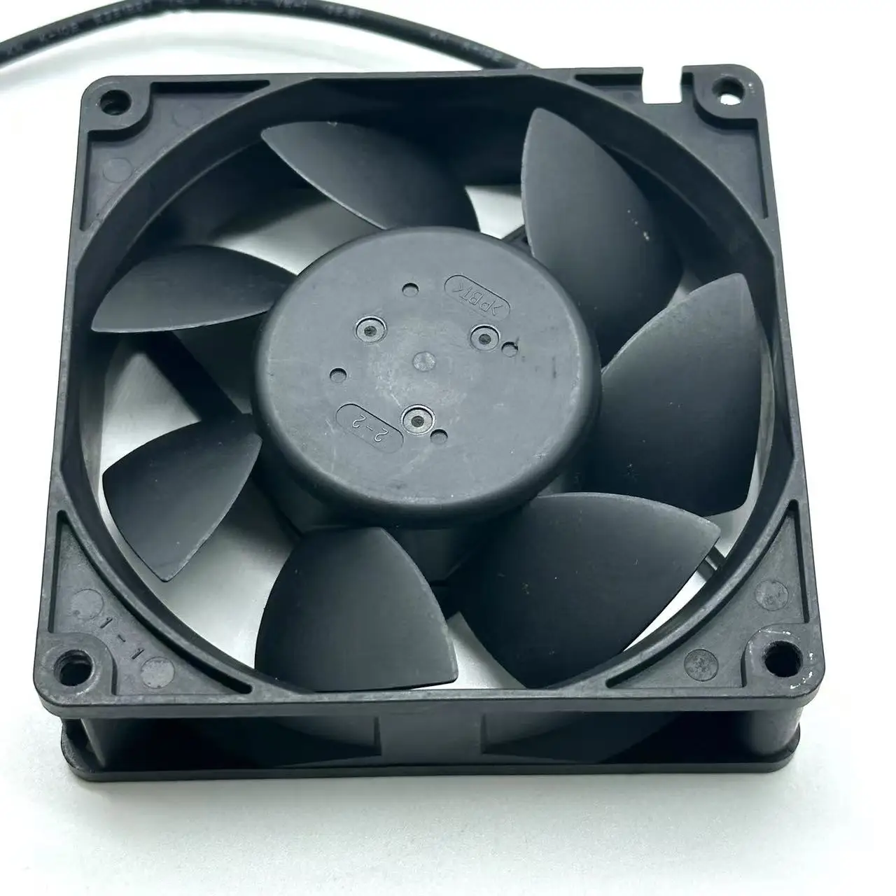 NMB 3 أسلاك خادم مروحة التبريد ، 09225VA-24Q-BL ، تيار مستمر ، 24 فولت ، 0.49A ، 90x90x25mm