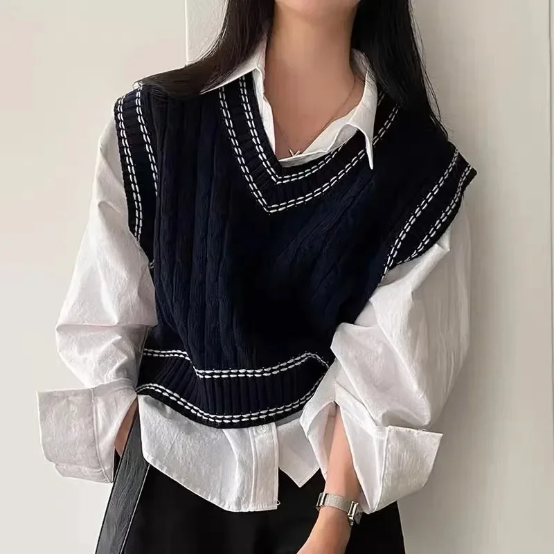 

Y2k Aesthetic Knitted Sweater Vest Women 2024 Ropa Mujer V-neck Sleeveless Twist Tanks Fashion Casual Waistcoat Japanese Tops