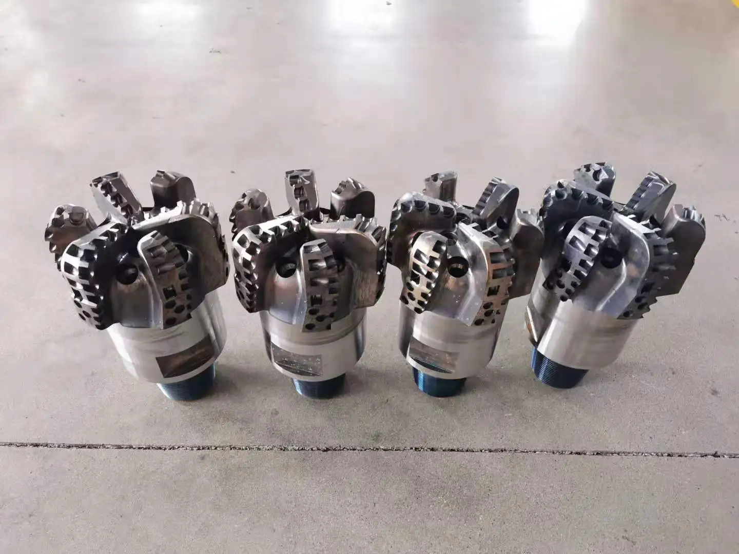 Customized Polycrystalline Diamond Compact PDC Cutter Bits Diamond Bit Oil Drilling tool