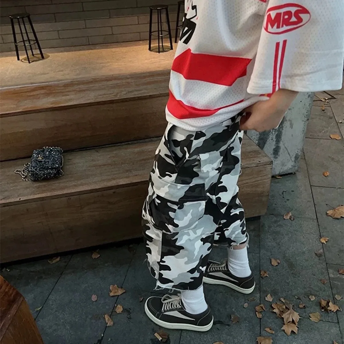 Pantaloncini sette quarti mimetici glitterati rivestiti estivi 2025 per uomo Pantaloncini larghi casual patchwork oversize