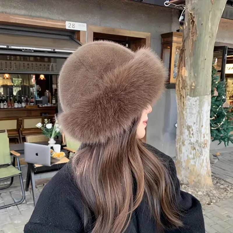 

Women's Winter Faux Fur Hat, Cold-Proof Windproof Trapper Hat with Ear Flaps, Thickened Warm Soft Fur Cap for Skiing, Hiking