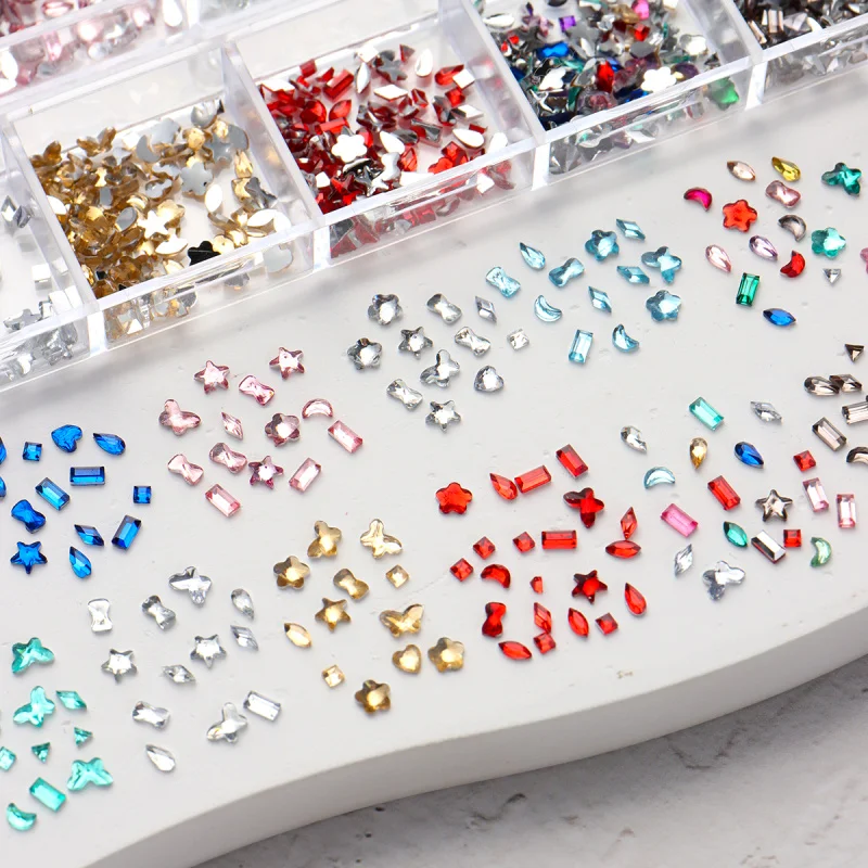 12 Gitter 3D Mini Bunte Nagelrhinesteine Elegante Rhombus-, Mond-, Stern-, Herz-, Blumen- und Mehrform-Flachsteine Nagelkunst-Dekoration – Detail 7