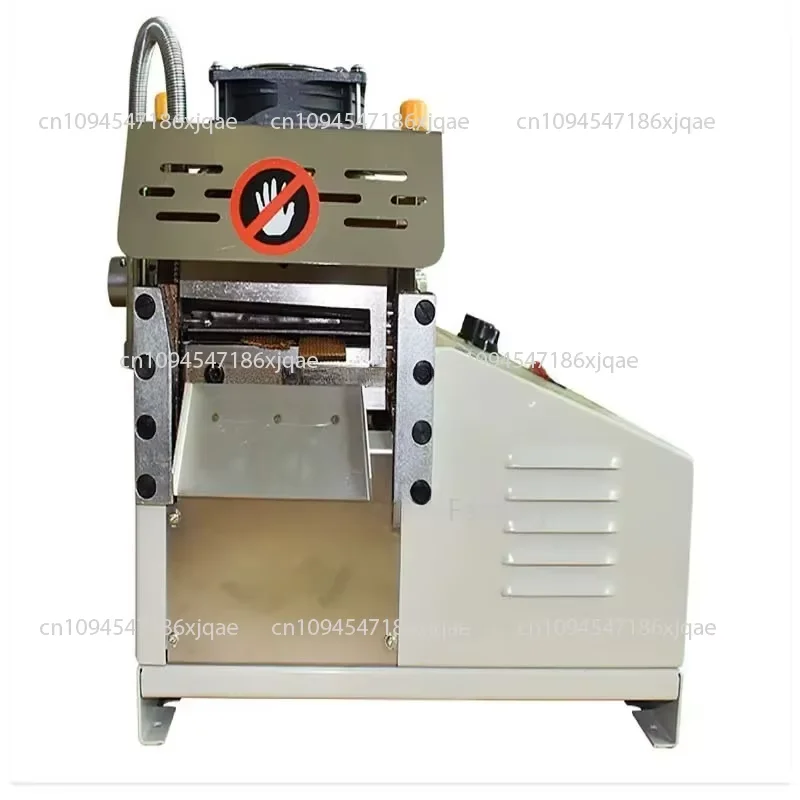Computer Cutting Machine for Belts; Zipper Magic Tape Woven Belt Fully Automatic LCD Large Screen Cutting Machine