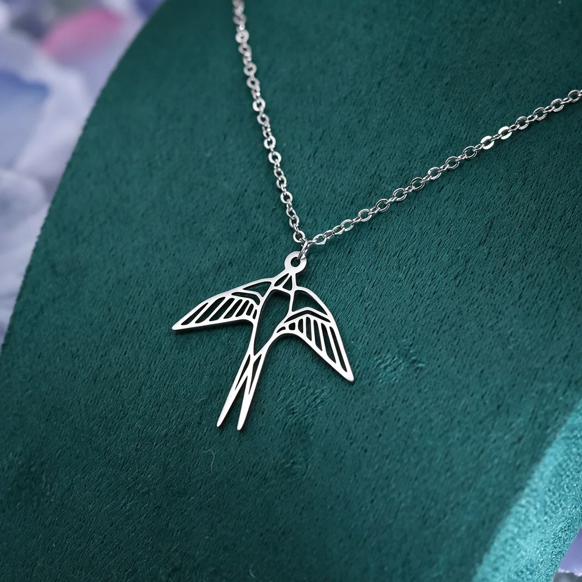 Stainless Steel Minimalist Hollow Swallow Bird Pendant Choker Women Adjustable Clavicle Necklace Holiday Birthday Jewelry Gifts