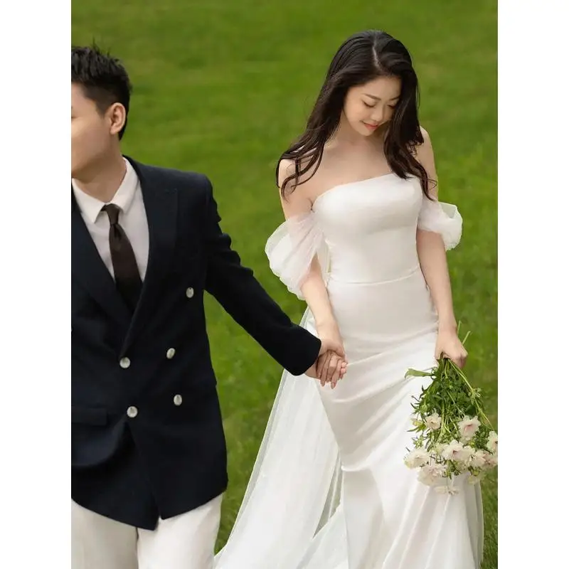 French Light Wedding Dress With Satin Surface Simple And Luxurious Strapless Fishtail And Small Tail For Outdoor Use Customized