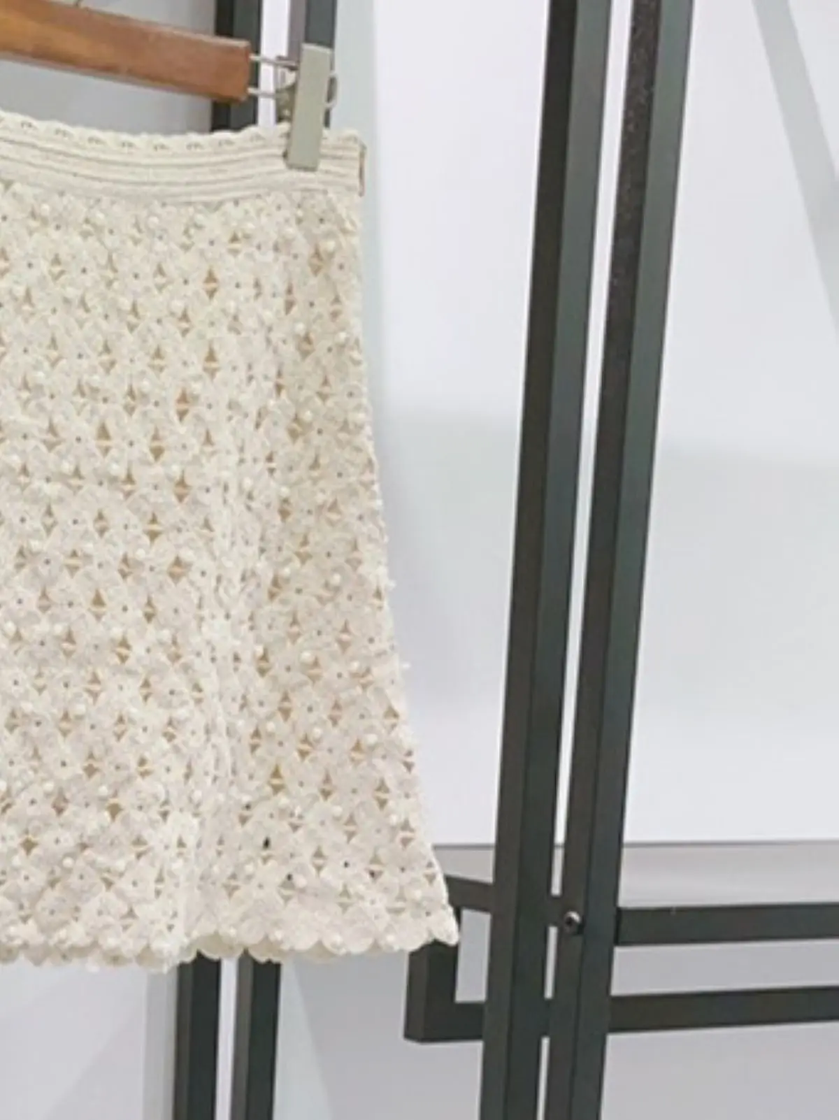 

Spring/Summer Women O-Neck Crochet Beaded Hollow Solid Set Sleeveless Single Breasted Vest + High Waist A-line Mini Skirt