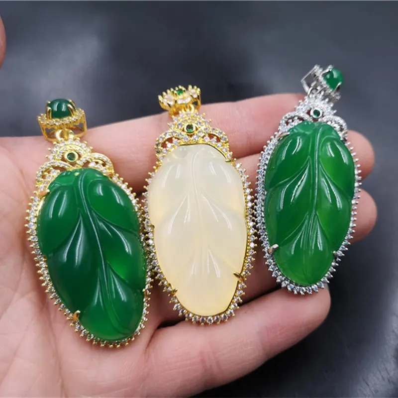 Vacuum Plating Inlaid Green Chalcedony Large LeafWhite Agateof the Rich Pendant