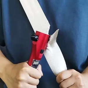 Seatbelt cutter