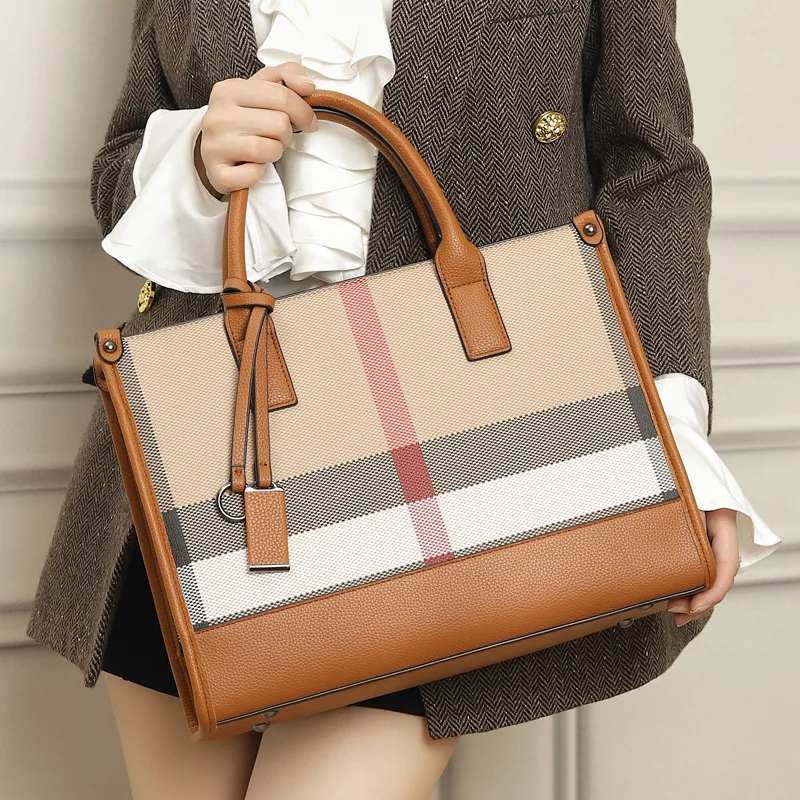 Luxury Brand Classic Vintage Leather Diaper Bags For Women Elegant Designer Large Capacity Minimalist Messenger Tote Bag