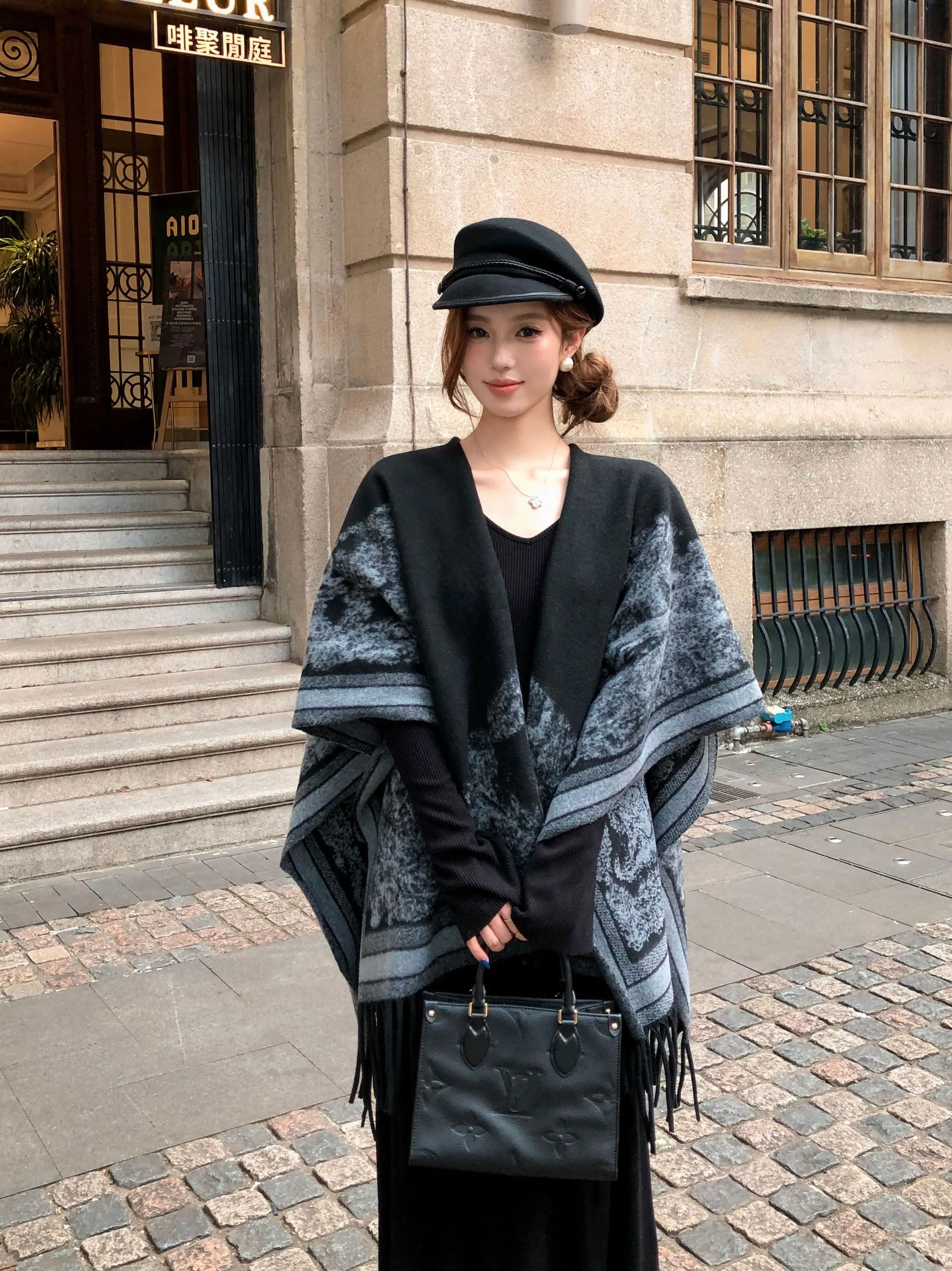 

Ink Painting Large Cape Women's Outerwear High-end Slit Cape Winter Warm Knitted Cape