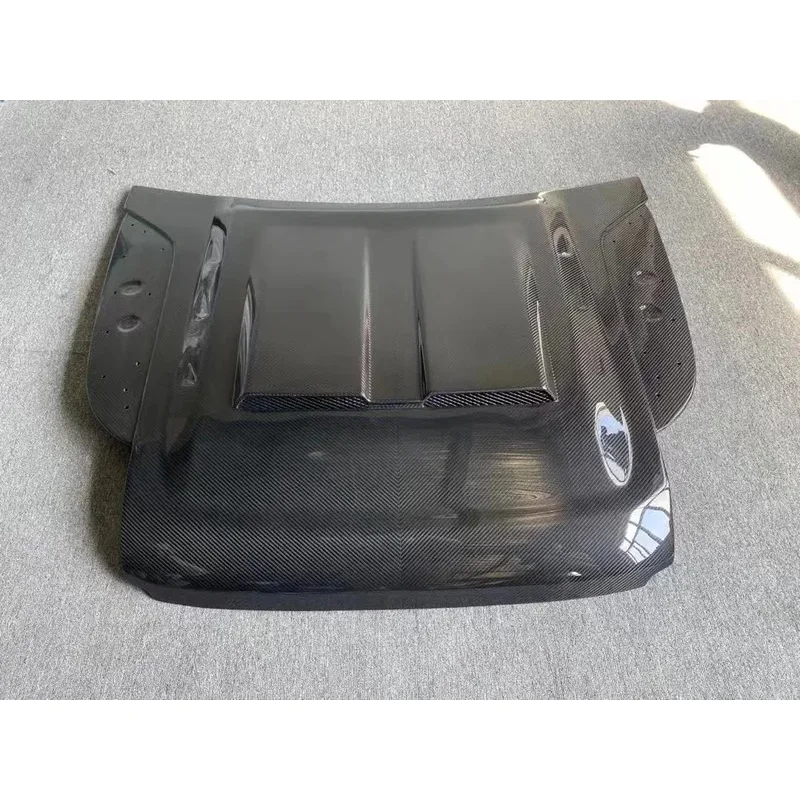 Factory Hot Selling High Quality Real Carbon Fiber Dry  Hood For KN Style  Land Rover Defender 90 110 Engine  Body Kit Accessori