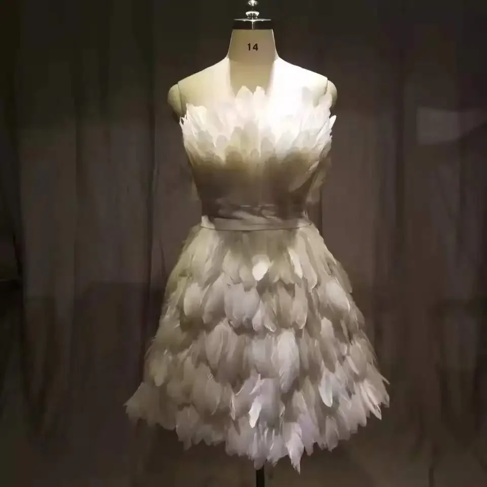 

Customized Gorgeous Feather Party Dresses Handmade Girls Birthday Dress Short Prom Gowns Sweet 16 Dresses Homecoming Gown