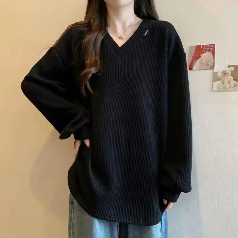 

Свободные молодежные топы в ленивом стиле с v-образным вырезом, новая женская одежда, весенне-осенние однотонные простые повседневные футболки с длинными рукавами, модный тренд