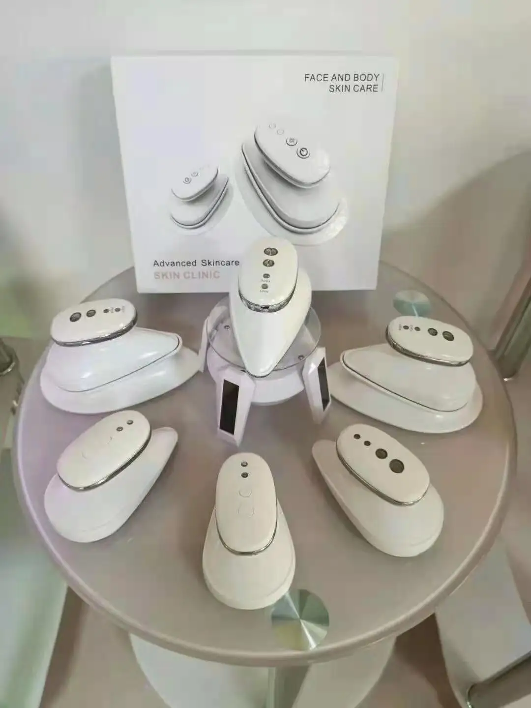 Tragbares Haut-Eisen-Gesichtsmassagegerät, Mikrostrom, Bio-Lift, Vibration, rotes Infrarot-Schönheitsgerät