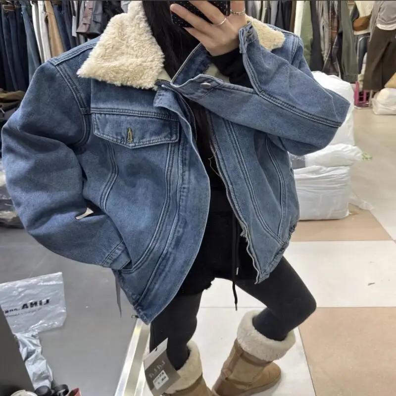 冬コート レディース デニムジャケット フェイクシープスキン襟付き ユニークなラインデザイン おしゃれで可愛い ふわふわ裏地付き 韓国風トップス