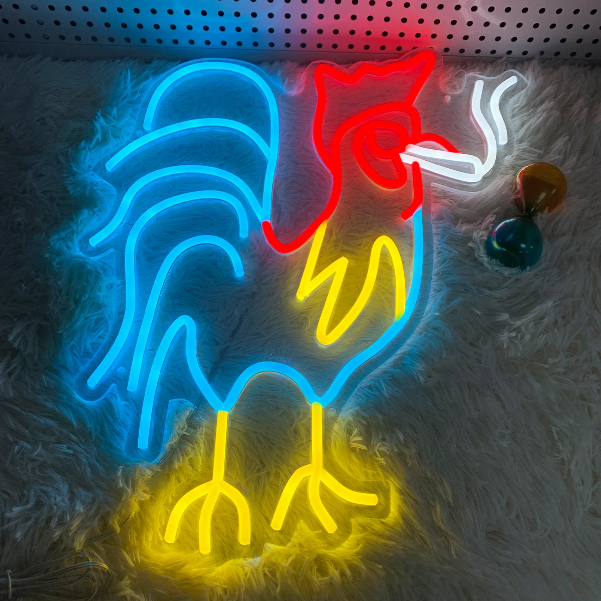 Smoking chicken neon shape, suitable for birthday parties, bars, bedroom decoration to create atmosphere