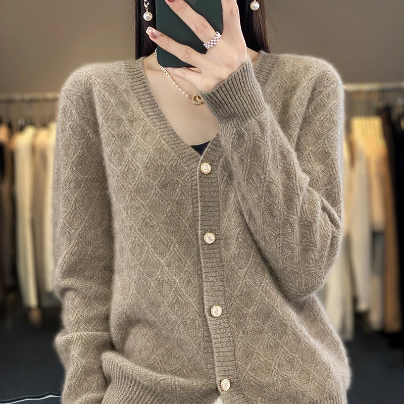 

New V-neck cashmere sweater in autumn and winter 100% pure wool women's long sleeve cardigan Korean Joker coat bottoming shirt