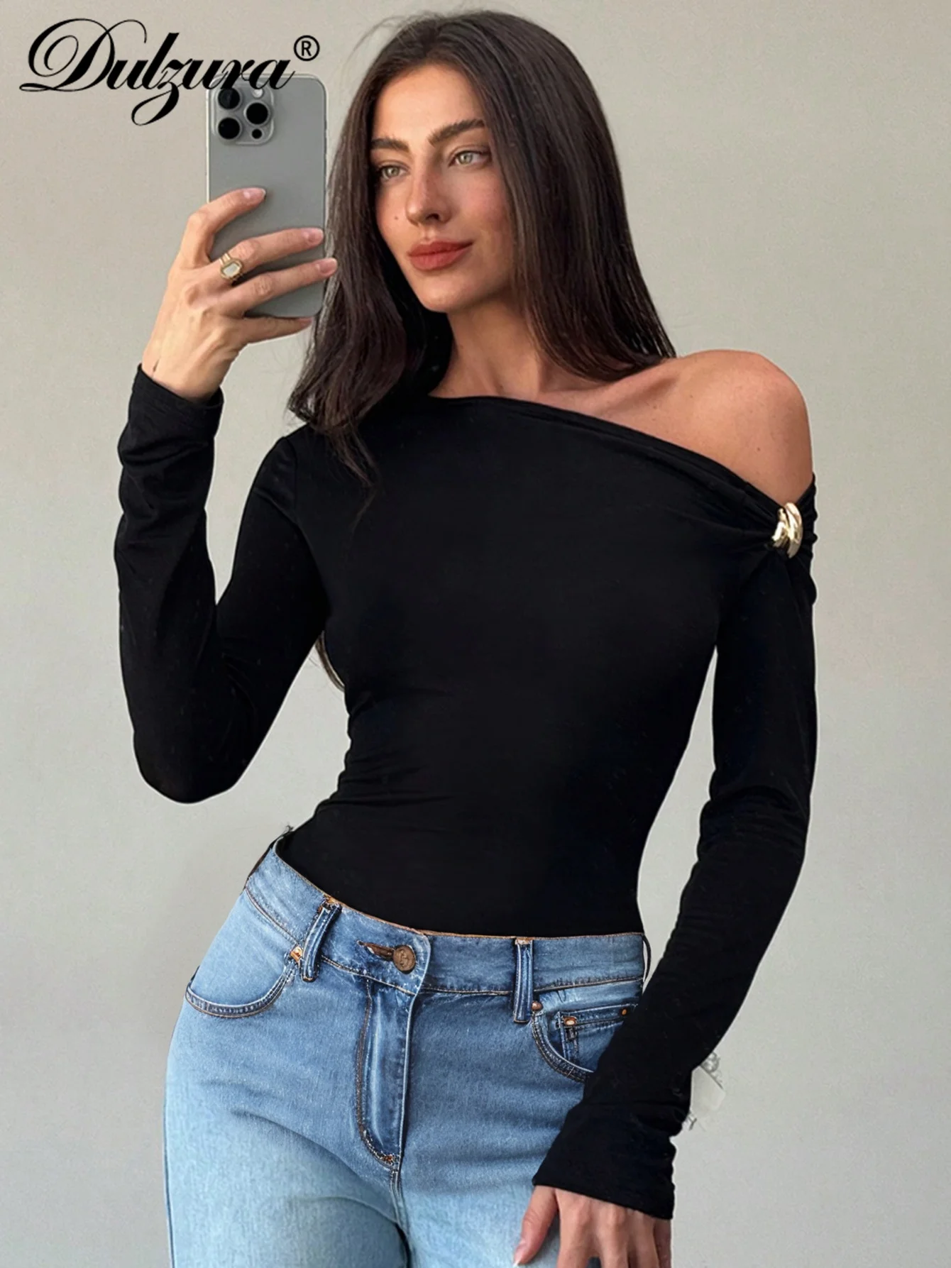 Dulzura Damska Koszulka z Asymetrycznym Kołnierzem, Długim Rękawem, Dopasowana, z Metalową Klamrą, Gładka, Codzienna, Elegancka Bluzka na Imprezę, do Klubu, na Ulicę, Letnia Odzież