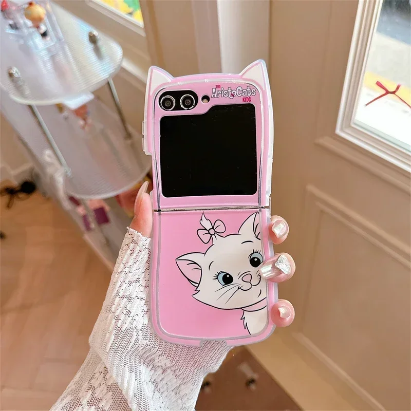 

3D Cute Cartoon Disney Marie Cat Phone Case For Samsung Galaxy Z Flip 6 5 5G 4 3 Case Soft TPU Cover With Small Bell Lanyard