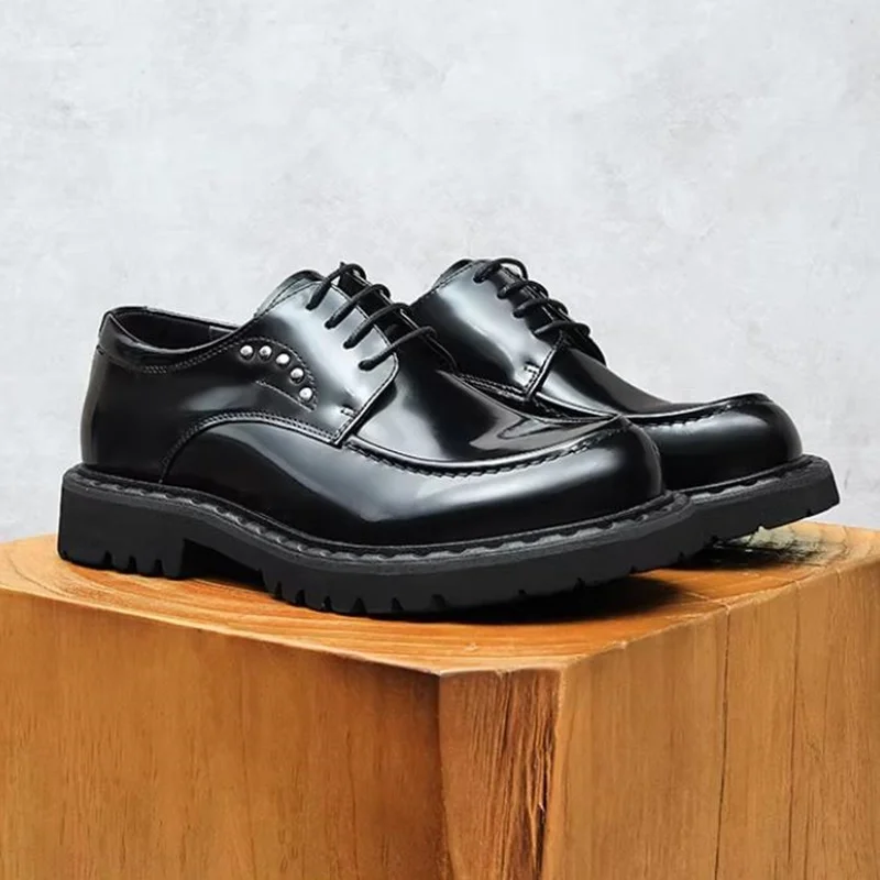 

High Quality First-layer Cowhide Man Leather Shoes Formal Work Shoes New Style Big Round-toe Rivet Business Men Shoes