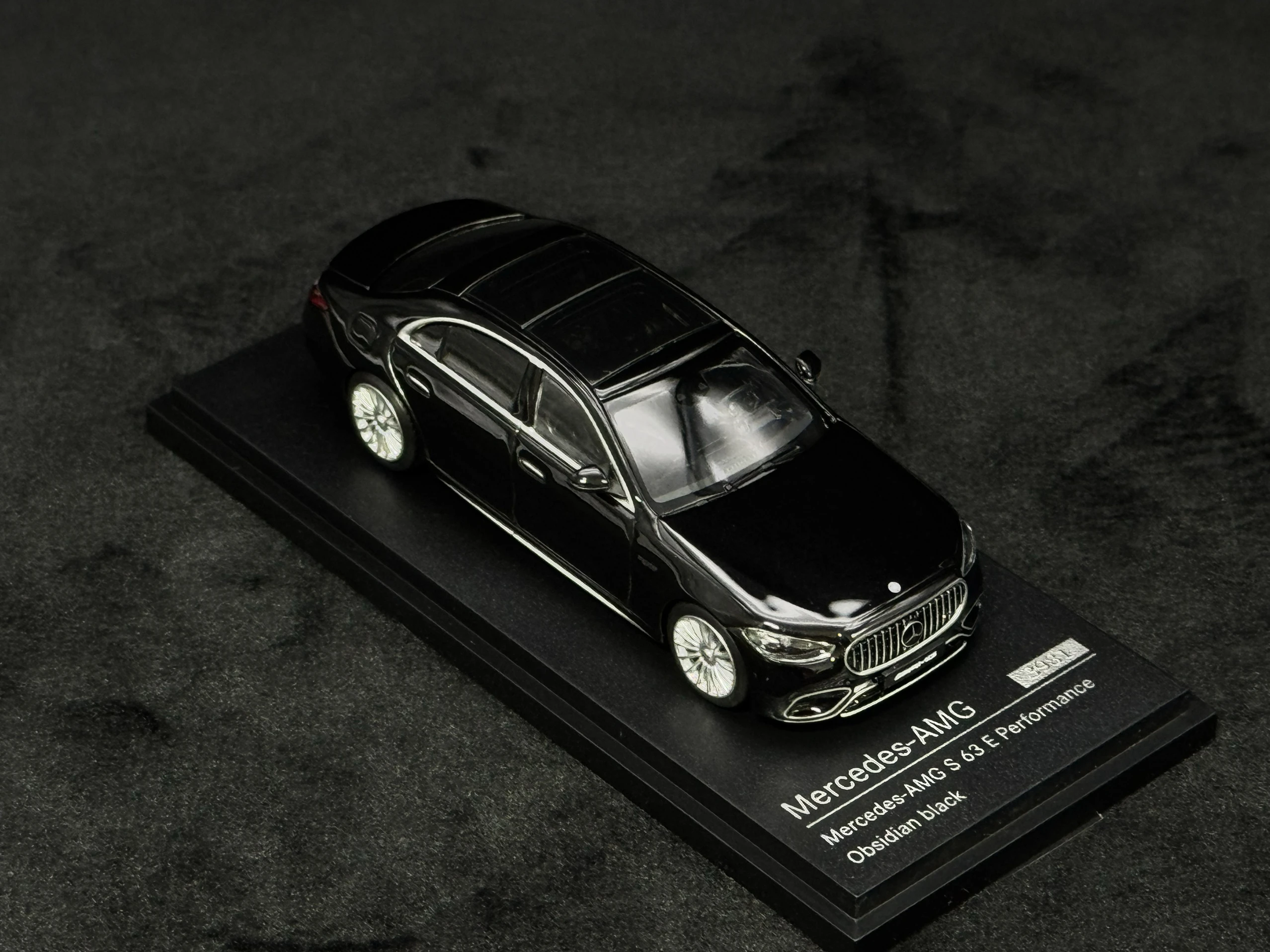 Diecast 1:64 Scale Almost Real AR BENZ Amg S63 E Performance Alloy Car Model Collectible Toy Gift Souvenir Display Ornament