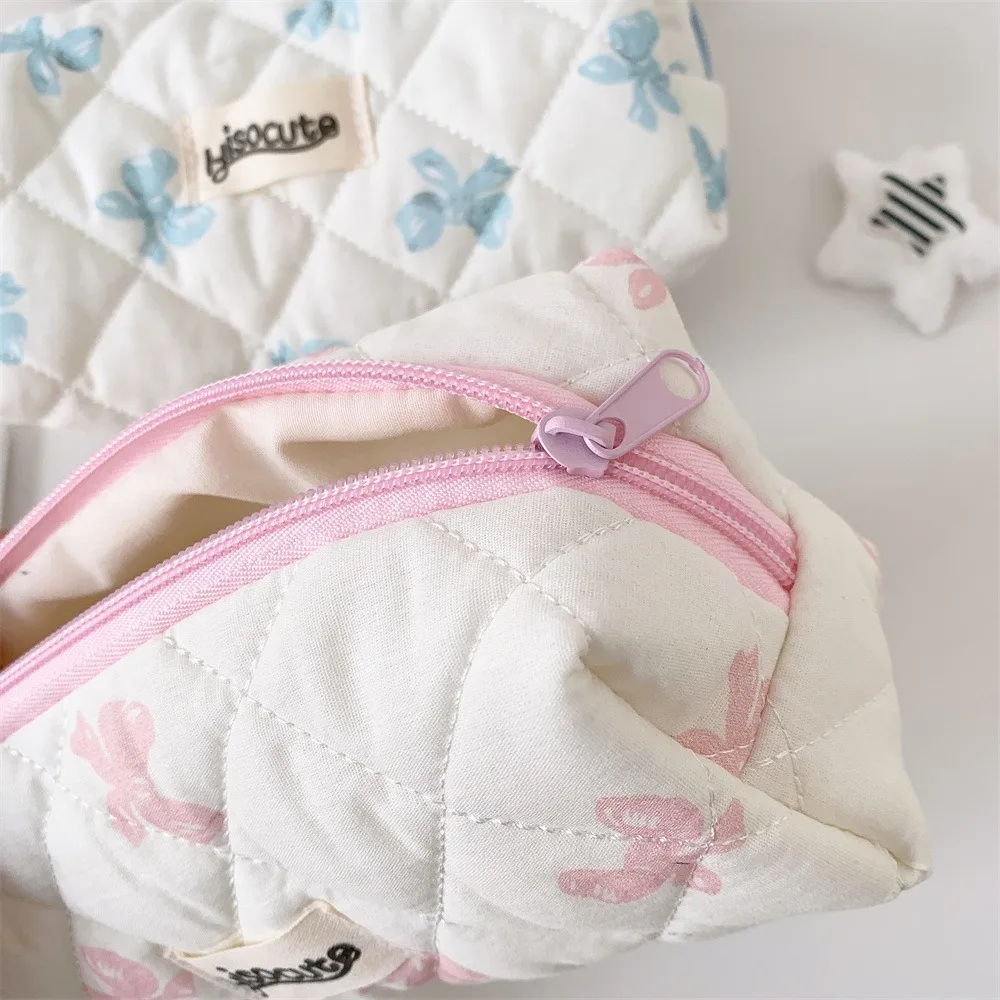 

Portable Large Capacity Pen Bag Bowknot Multi-function Cosmetic Bag Pencil Case Student