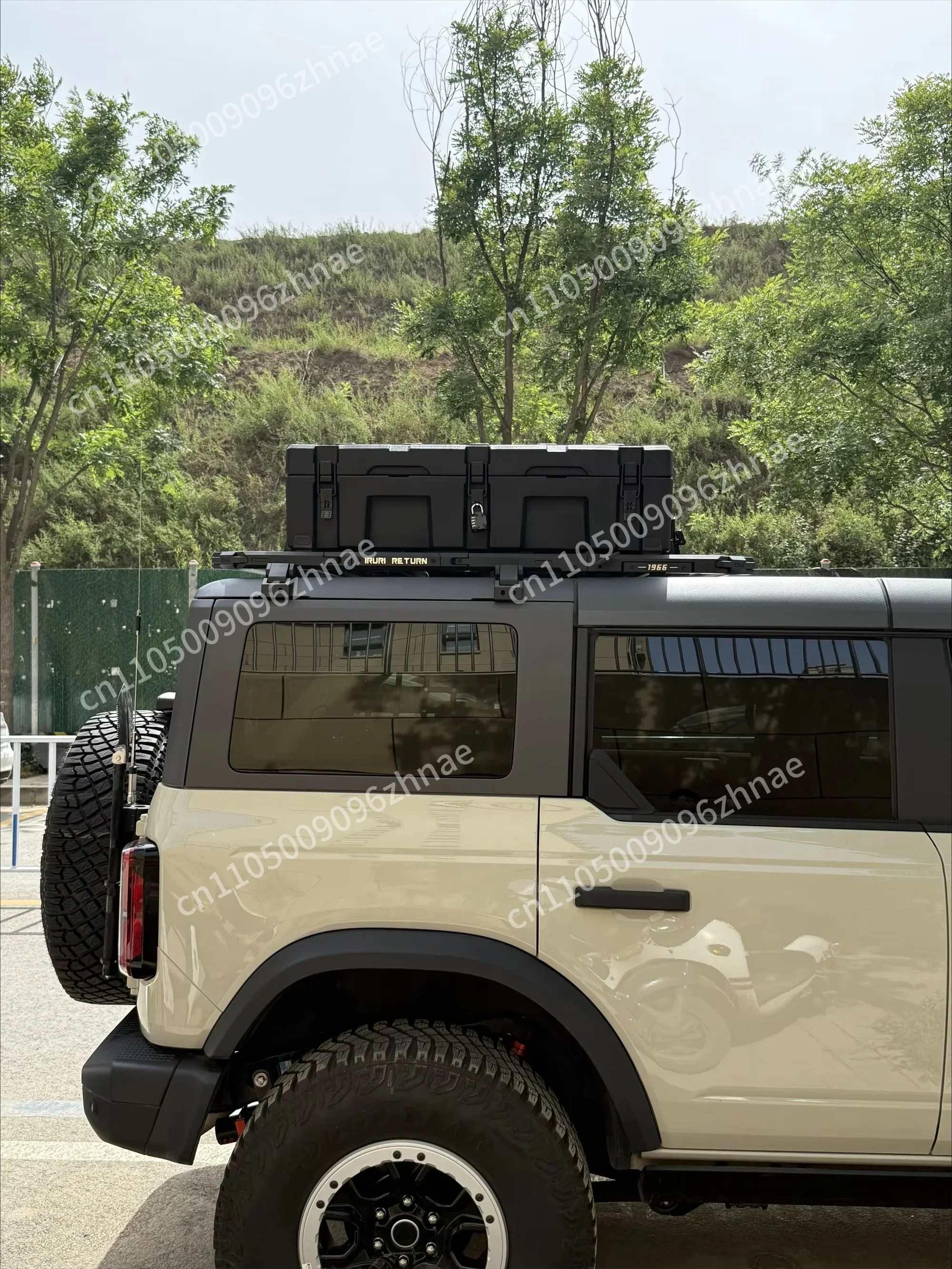 off-road roof box, 92L car top box, SUV  camping special storage, cargo