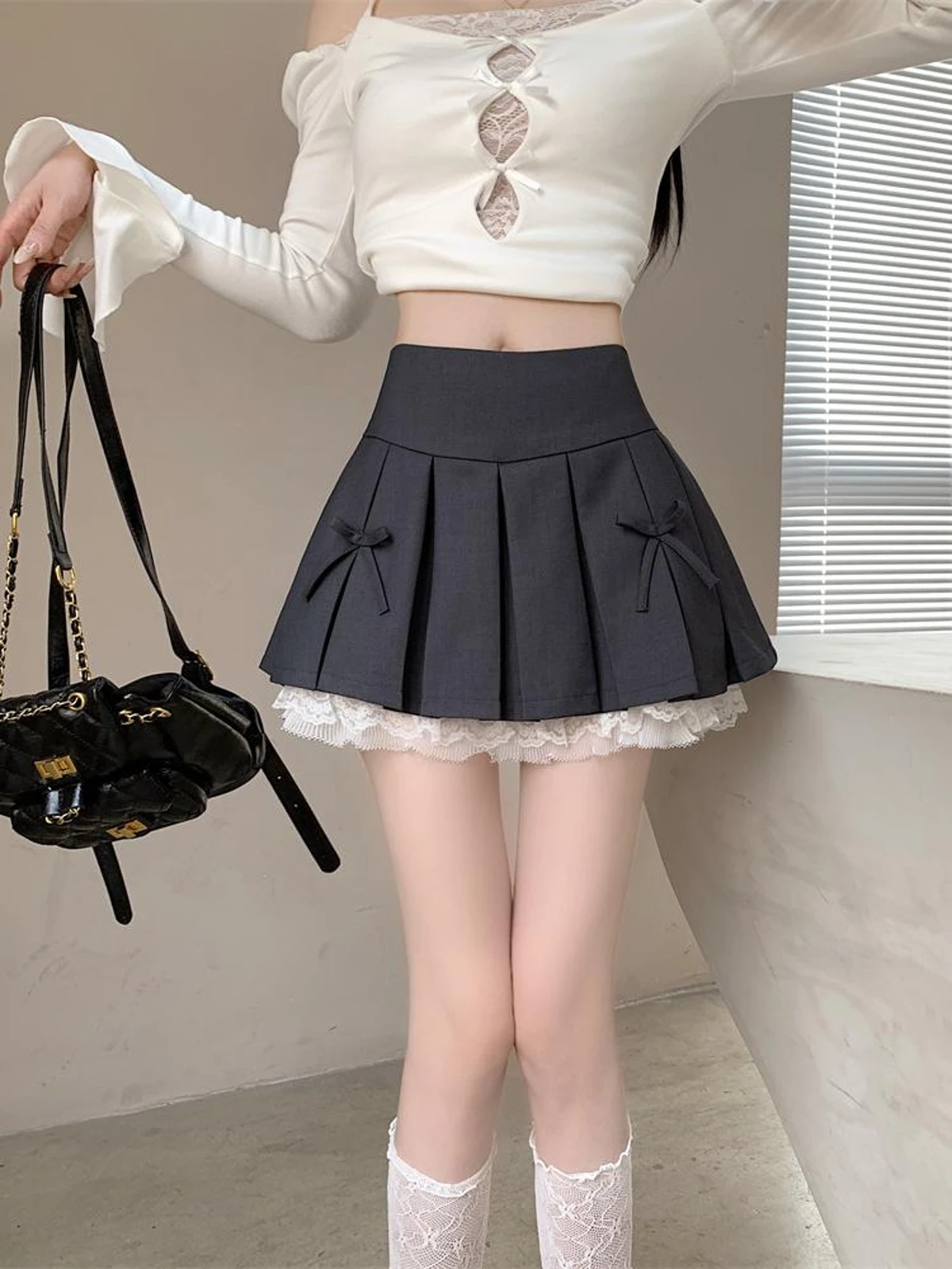 2024 New Women\'s Spring/Summer Cute Spliced Lace Edge Mini Skirt Sexy Bow Design Casual Y2K All match A-line Black Pleated Skirt