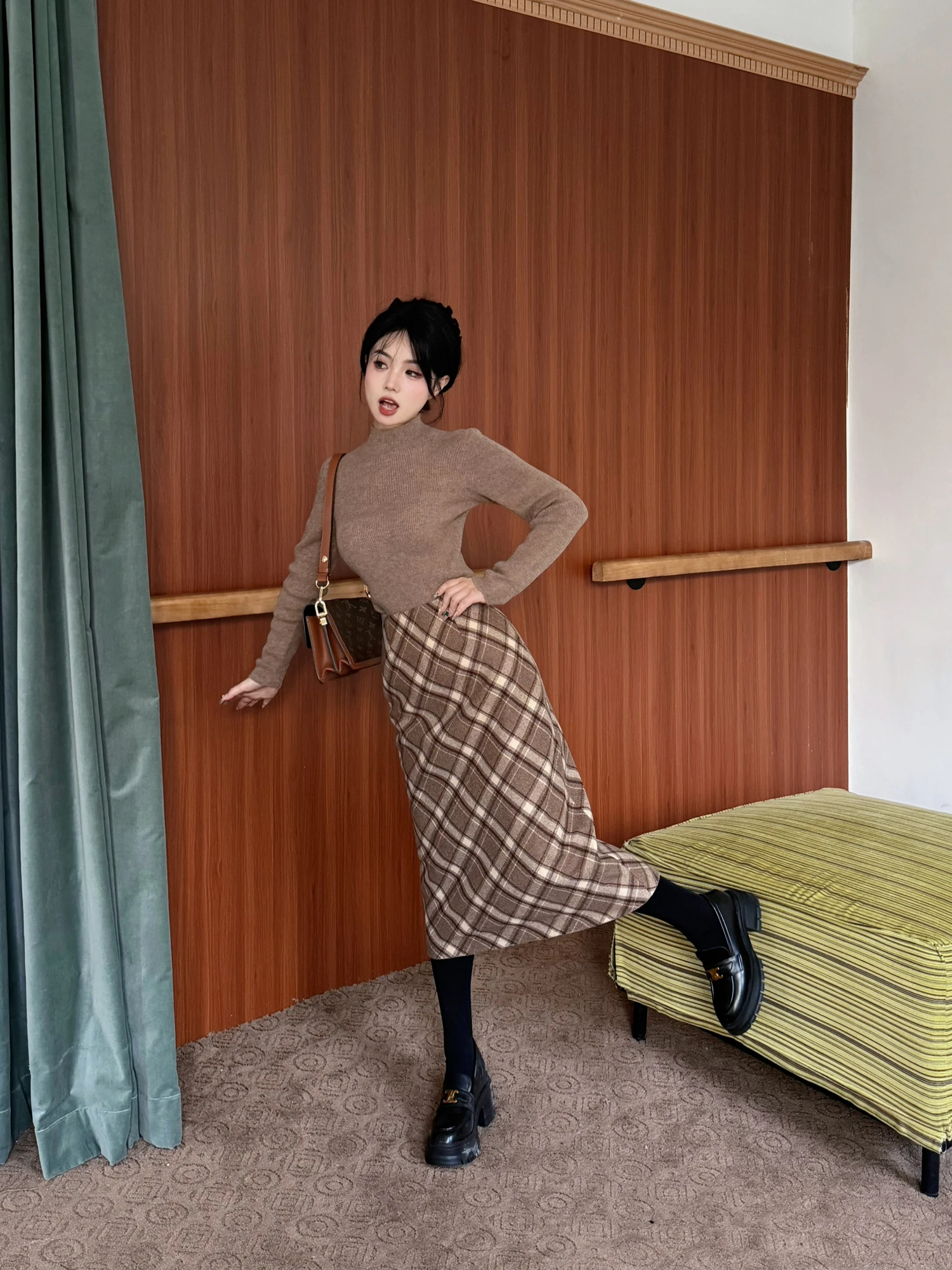 

Khaki Plaid Midi Straight Tube Woolen Skirt Briti Retro Sle Commute High Waist Inner Wear Autumn Winter Faion Women's S...