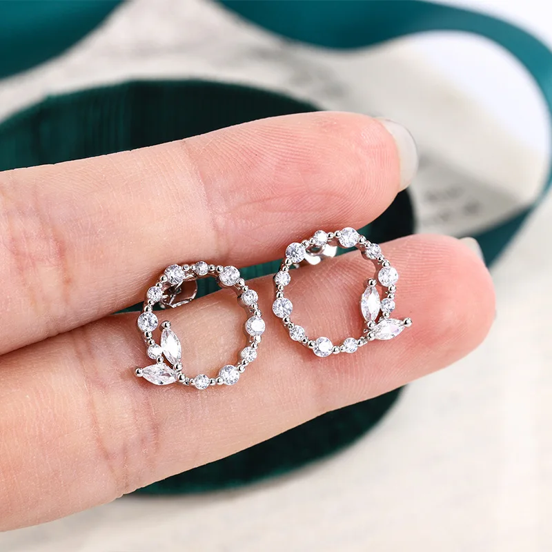 

Полные блестящие английские серьги с натуральным цирконом для женщин, простые круглые серьги из серебра 925 пробы, повседневные ювелирные изделия с кристаллами, подарок