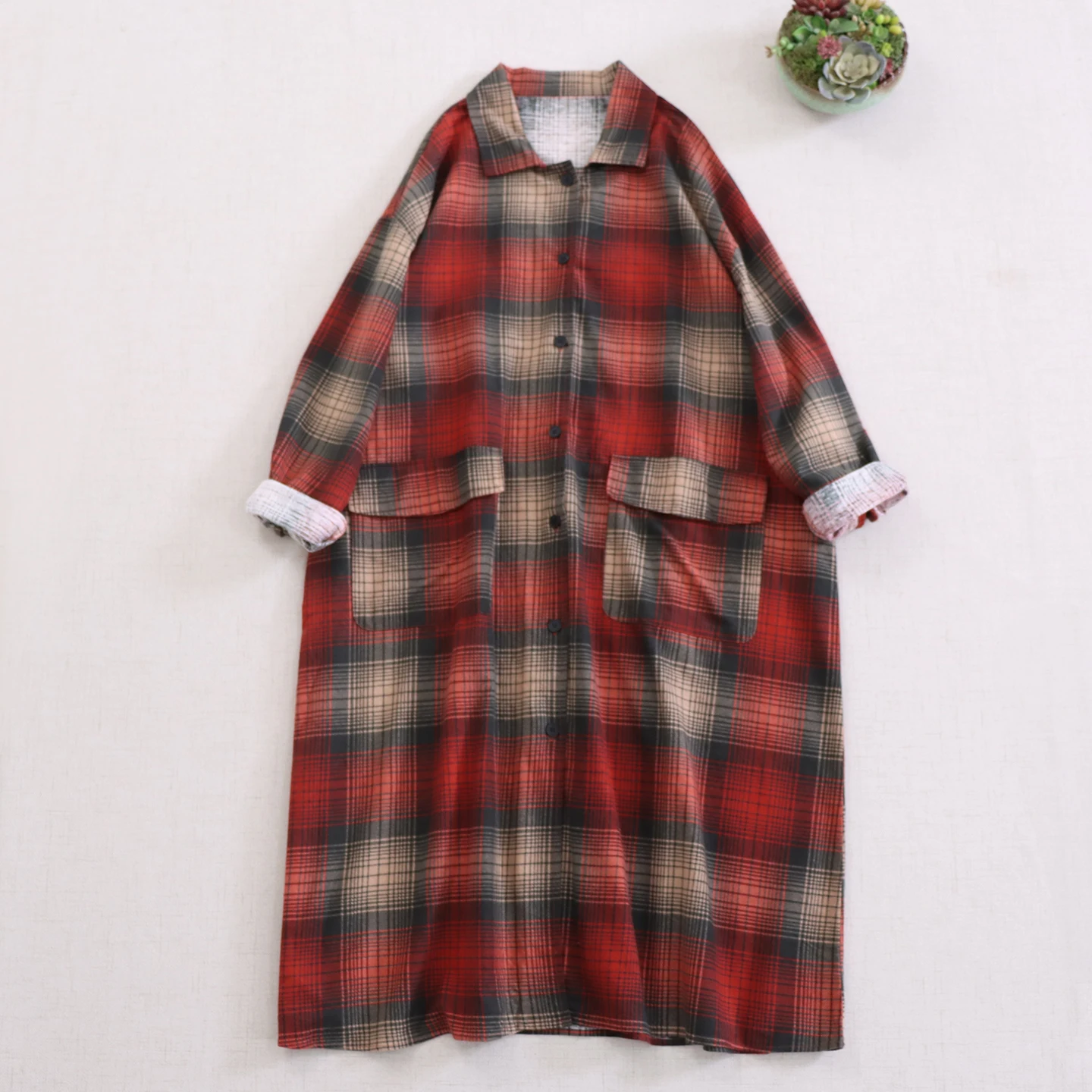 日本の森ガールヴィンテージチェック柄起毛コットンシャツドレス女性秋ターンダウンカラー長袖シングルブレストアウター