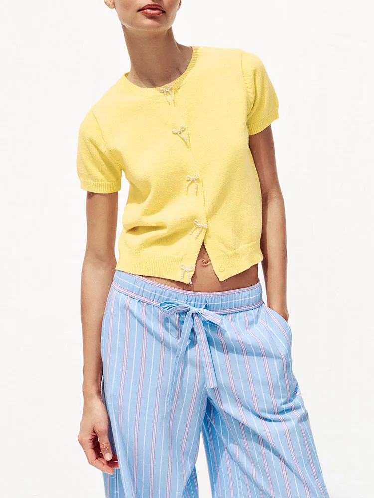 

Comfortable Knitted Outerwear with Artificial Pearl Knot New Summer Arrival Women's Faion Slim Fit round Ne o...