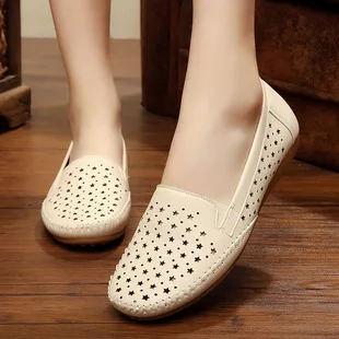 

Autumn Hollow Breathable Nurse Shoes, Middle-aged and Elderly Soft Soled Mother Shoes, Summer New Anti Slip Women's Shoes