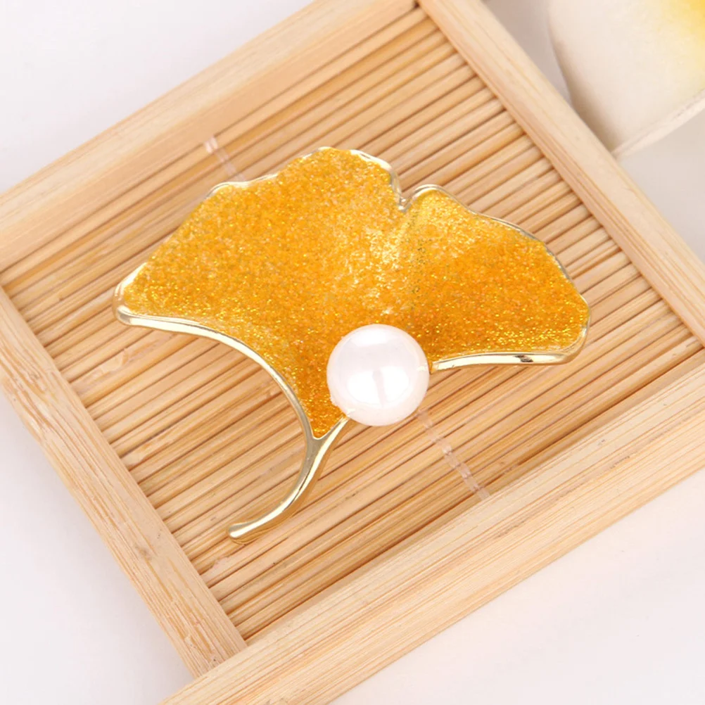 

Ginkgo Leaf Pearl Brooch Exquisite Alloy Material Elegant Women Fashion Jewelry for Every Occasion Gift Women Brooch