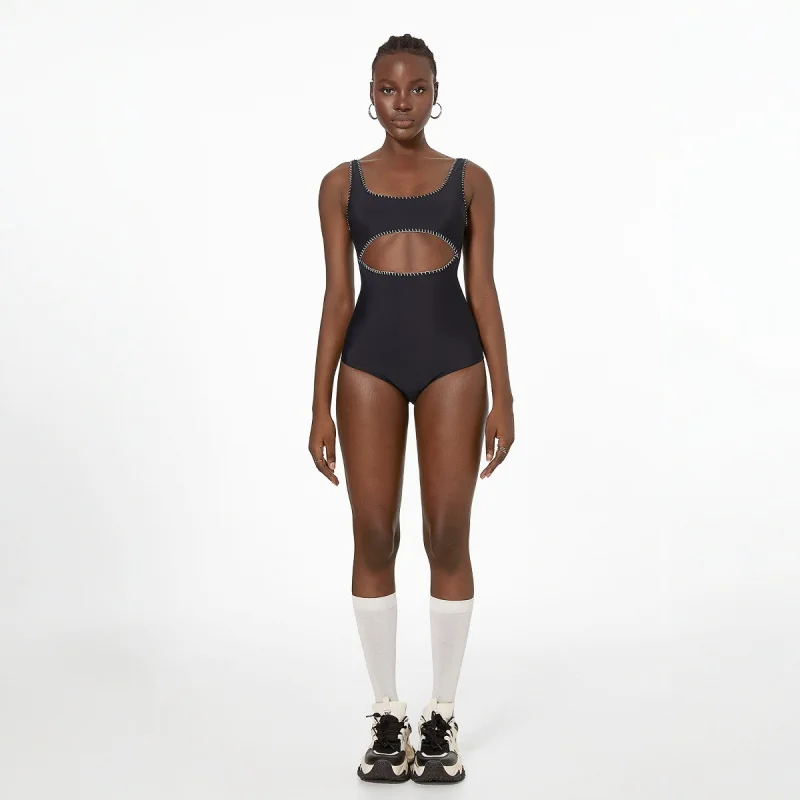

Wholesale Retro Hooked Edge One-Piece Swimsuit for Women Simple Black Hot Spring Beach Vacation One-Piece Swimsuit