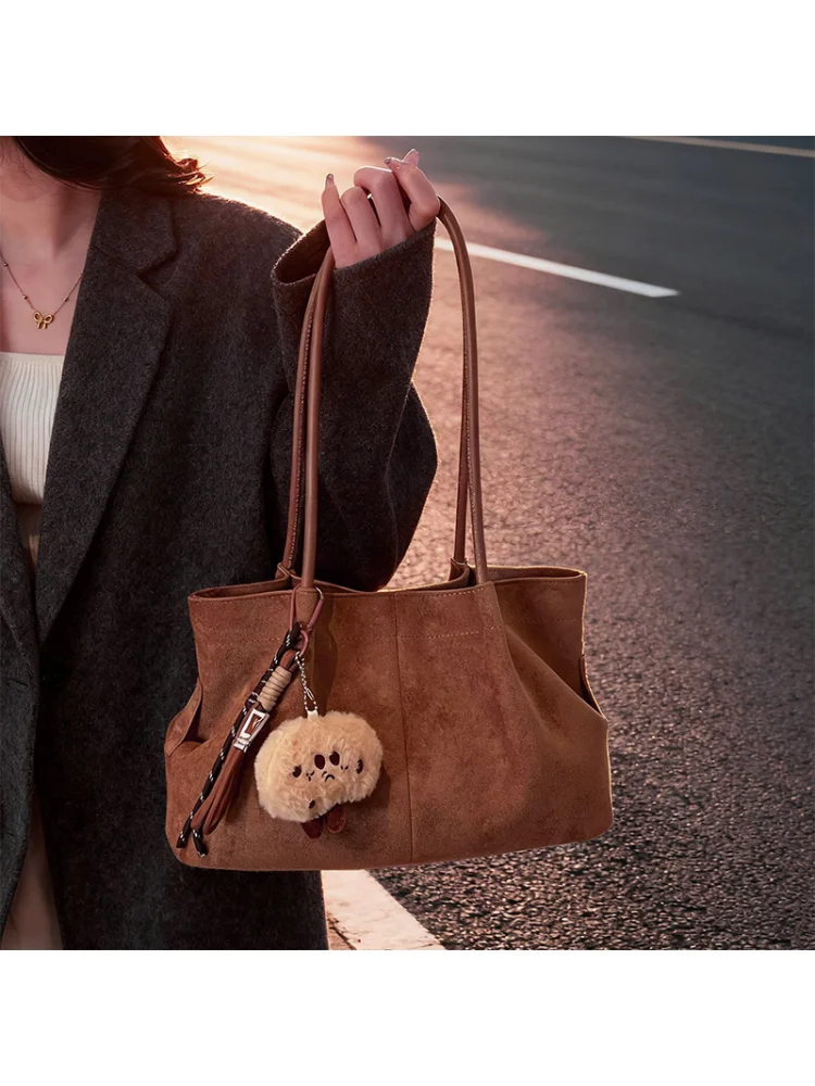 

2025 New Women's Tote Bag Frosted Large Capaci Single oulder Bag Casual Sle Soft Handle Polyester Zipper Closure