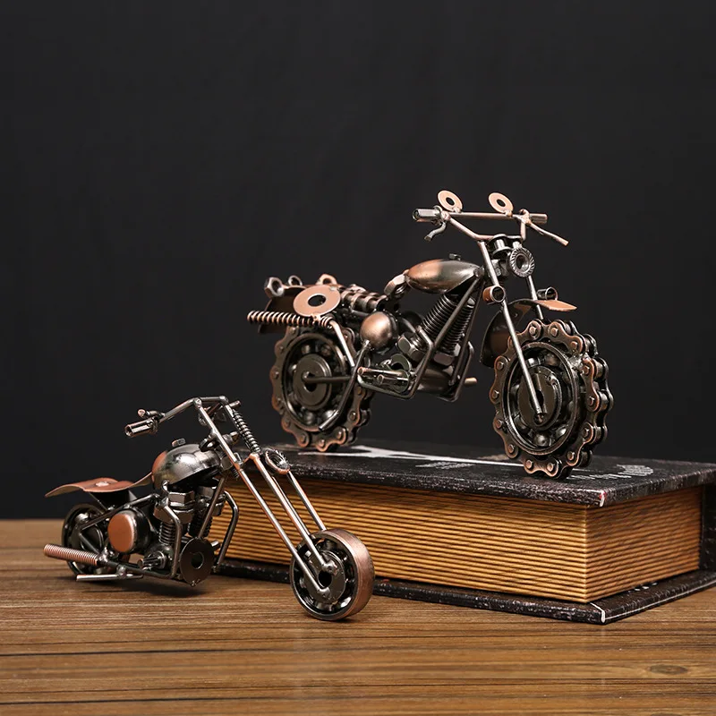 

Vintage Iron Harley-Davidson Motorcycle Model – Retro Iron Art Sculpture for Men's Collection (Gift for Boys & Bike Enthusiasts)