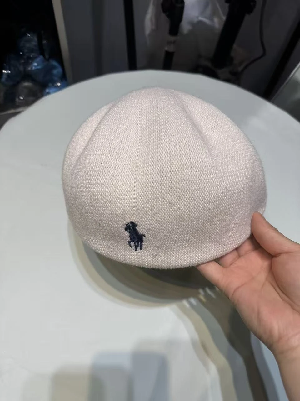 Damen-Baskenmütze mit Stickerei, dünne, wendbare Wintermütze, einfache Retro-Backer-Jungenmütze, vielseitige modische Mütze für Damen