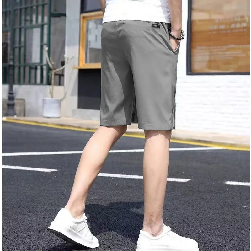 New minimalist style ice silk shorts for men\'s 2024 summer slim and versatile casual 5/4 pants, slim fit straight leg 5/5 shorts