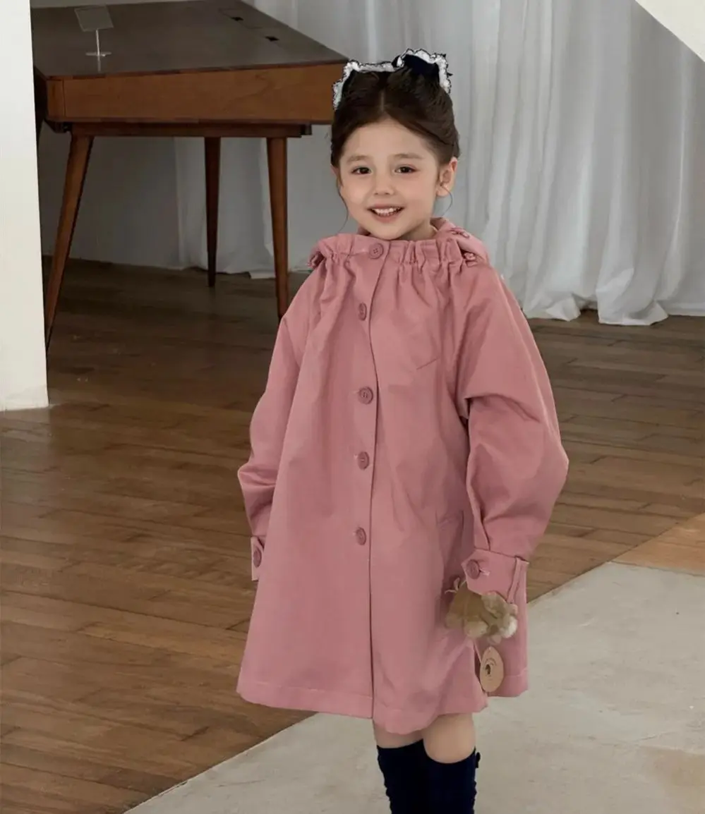 

Autumn girls' windbreaker baby clothes Pink and khaki windbreaker Loose flower bud shaped windbreaker coats