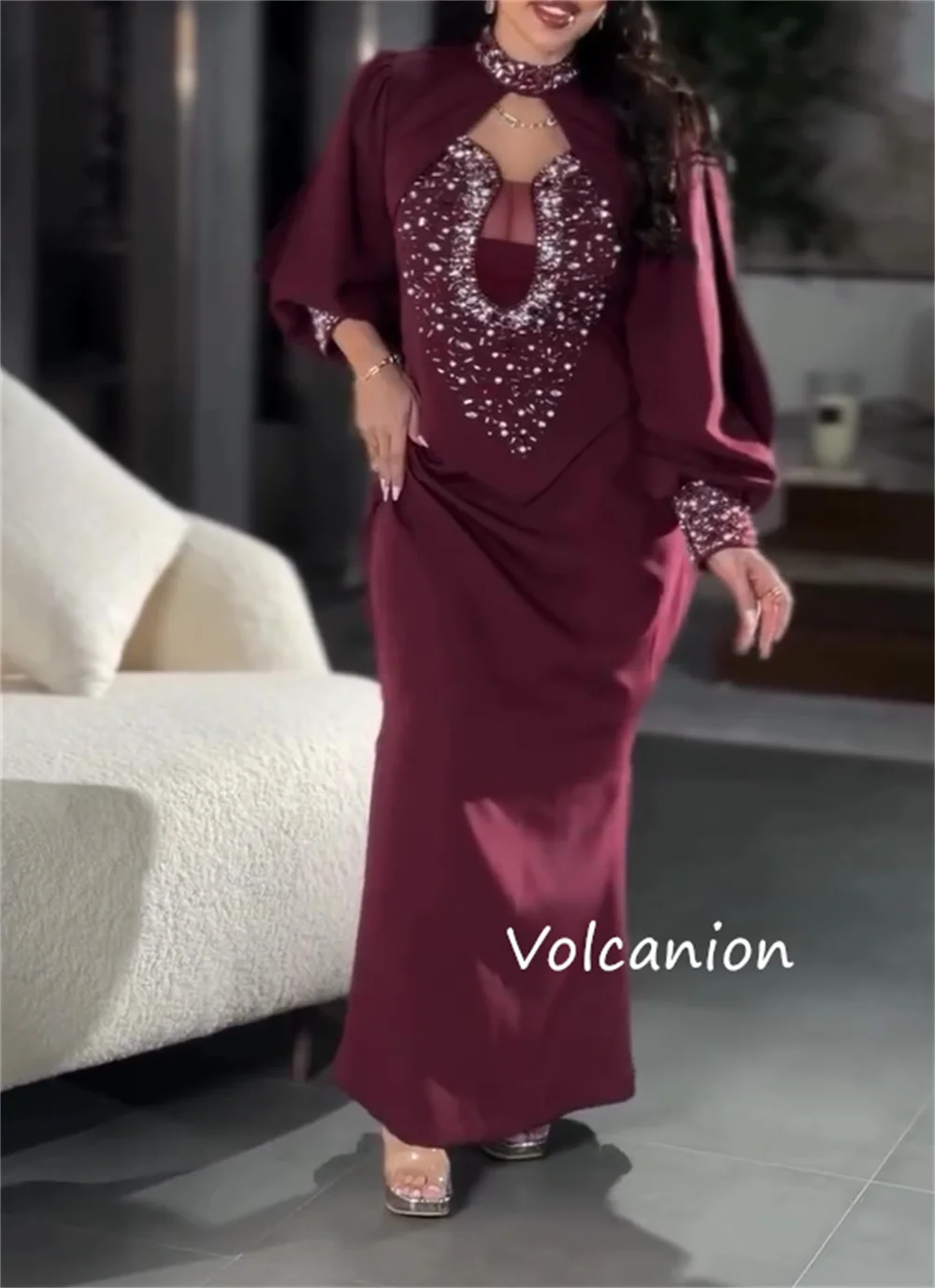 Gaun Midi Model Terompet Berpayet Lipit Gaya Cina Khusus untuk Acara Spesial Berkilau dan Rumit