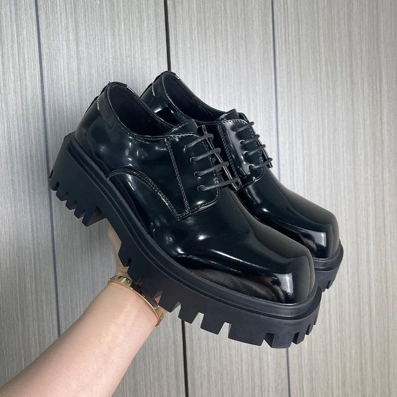 

Мужские туфли дерби черного цвета на толстой подошве, повседневные, увеличивающие рост, с оригинальным дизайном, квадратным носком, нескользящей подошвой, для поездок на работу