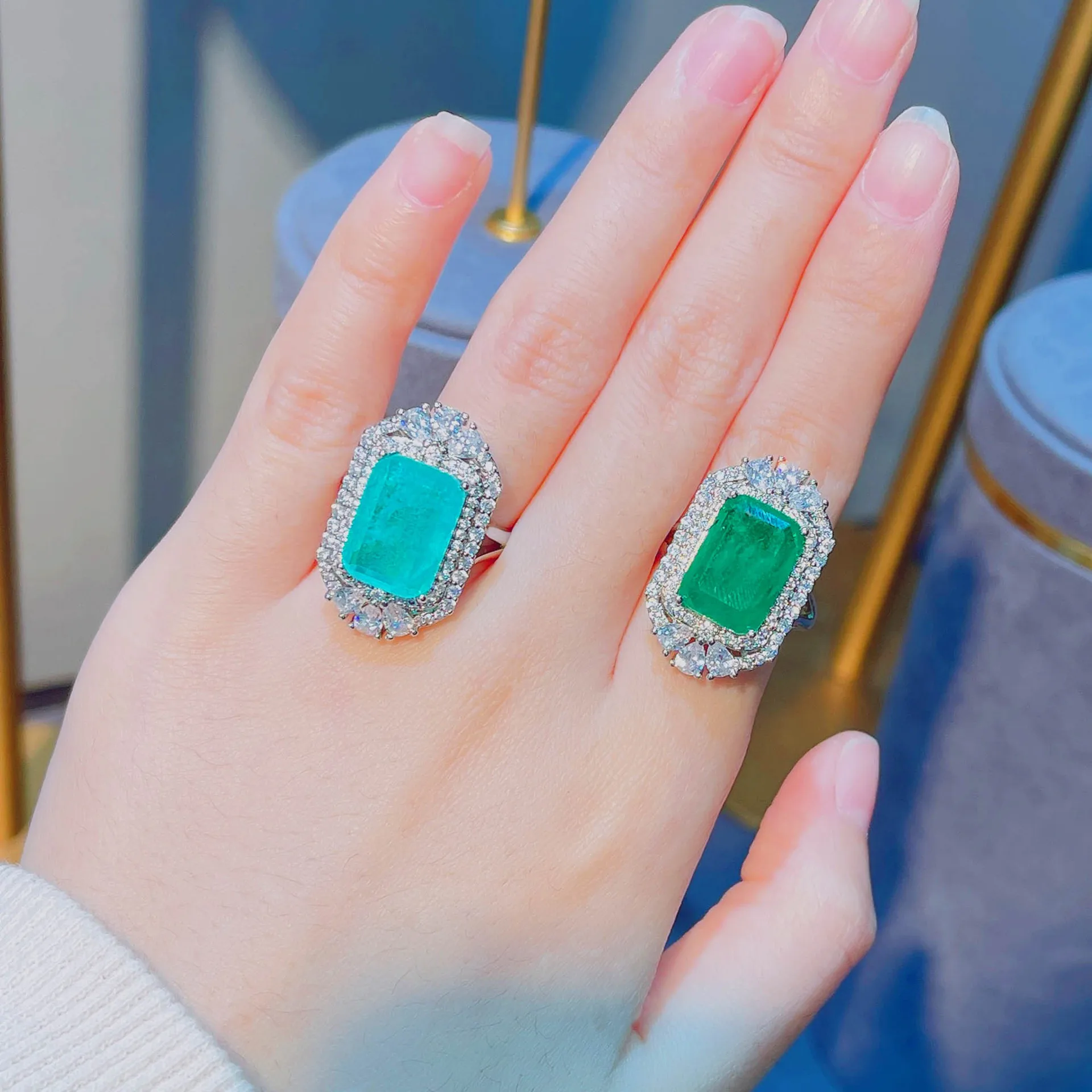 Recommended by celebrities, the imitation natural cotton green ring is luxurious and full of zircon blue opening ring