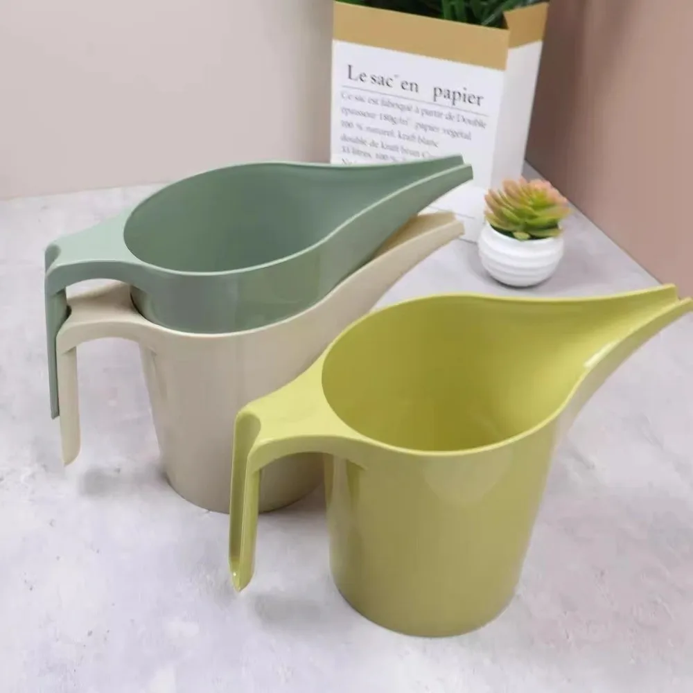 

Multi-purpose Long Spout Watering Can Ergonomic Handle Long Spout Plant Watering Cup Pointed Nozzle Plastic Plant Sprinkler