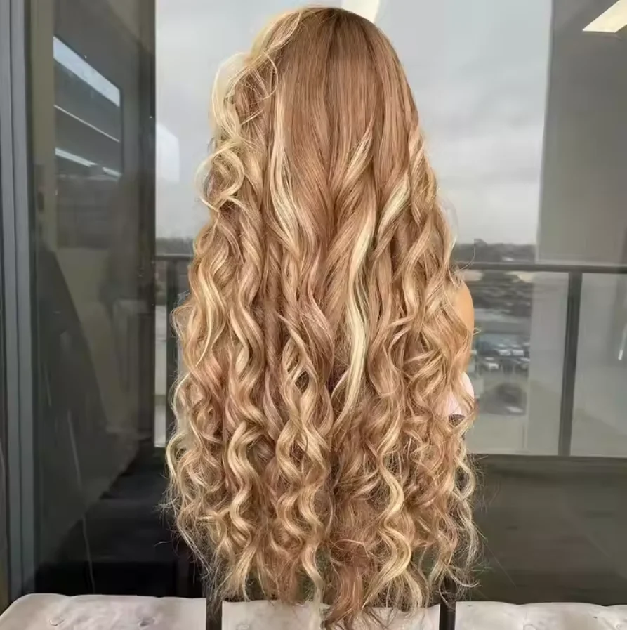 Parrucca in pizzo 13 × 4 Onda lunga del corpo Glueless Marrone scuro Mix Bionda Evidenzia Parrucca Parte libera Parrucca setosa Parrucca naturale di alta qualità