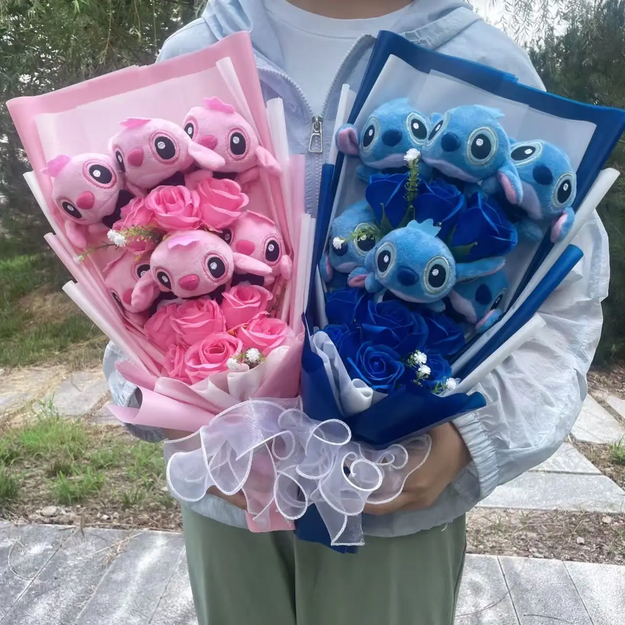 Catoon anime stich boneca de pelúcia brinquedo com flores buquê artesanal criativo presente de formatura de natal dos namorados