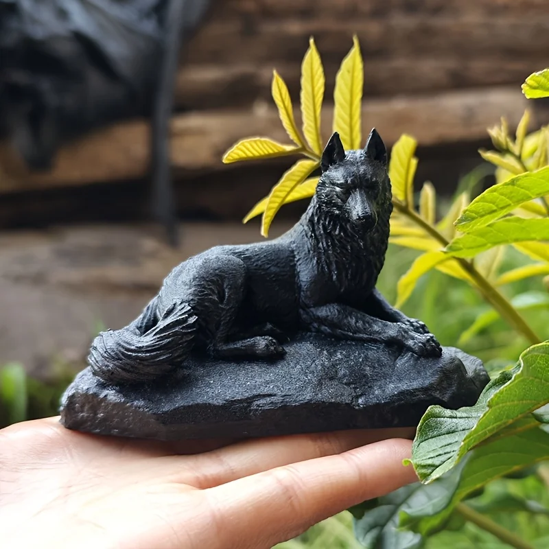Nordic Style Resin Wolf Ornament, Tranquil Lying Posture, Decoration for Study Room and Entryway, Halloween Guardian Artwork, Cross-Border Exclusive Eco-Friendly Premium Product, Men's Office Desk Personalized Collection, Wolf Totem Inspired Nature Guardian Ornament
