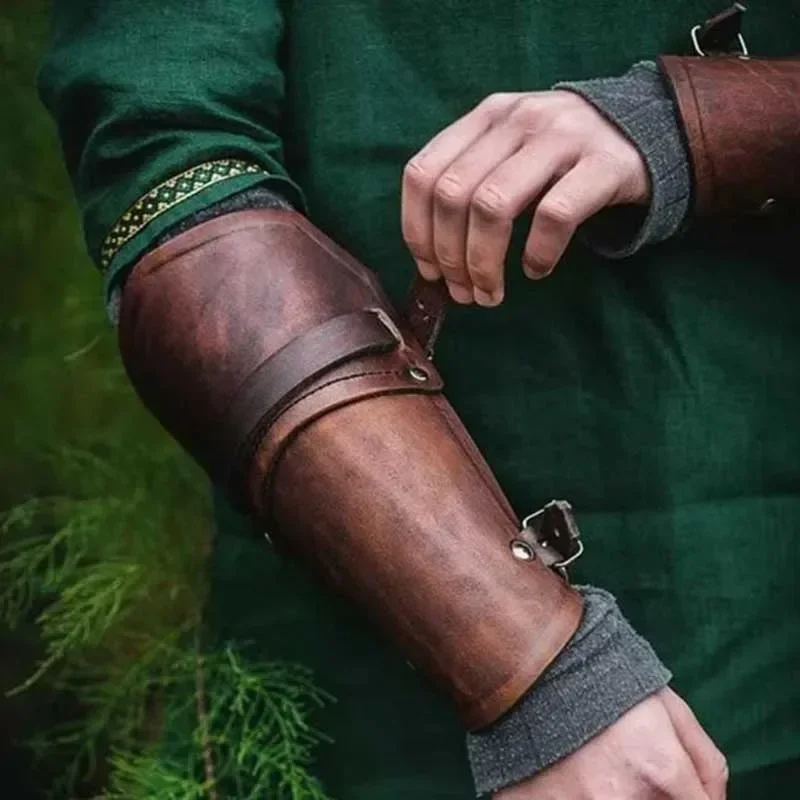 1Pair Adjustable Hunting Hand Wrist Protection Vintage Samurai Leather Armor Bracer Medieval Armor Gloves for Men Cosplay Props