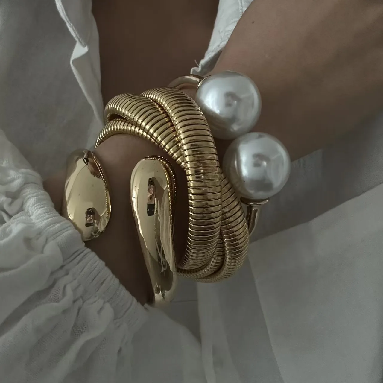 New Vintage Imitation Pearl Geometric Chunky Bangles Gold Color Metal Cuff Open Stacking Bracelet Bangle Streetwear Punk Jewelry