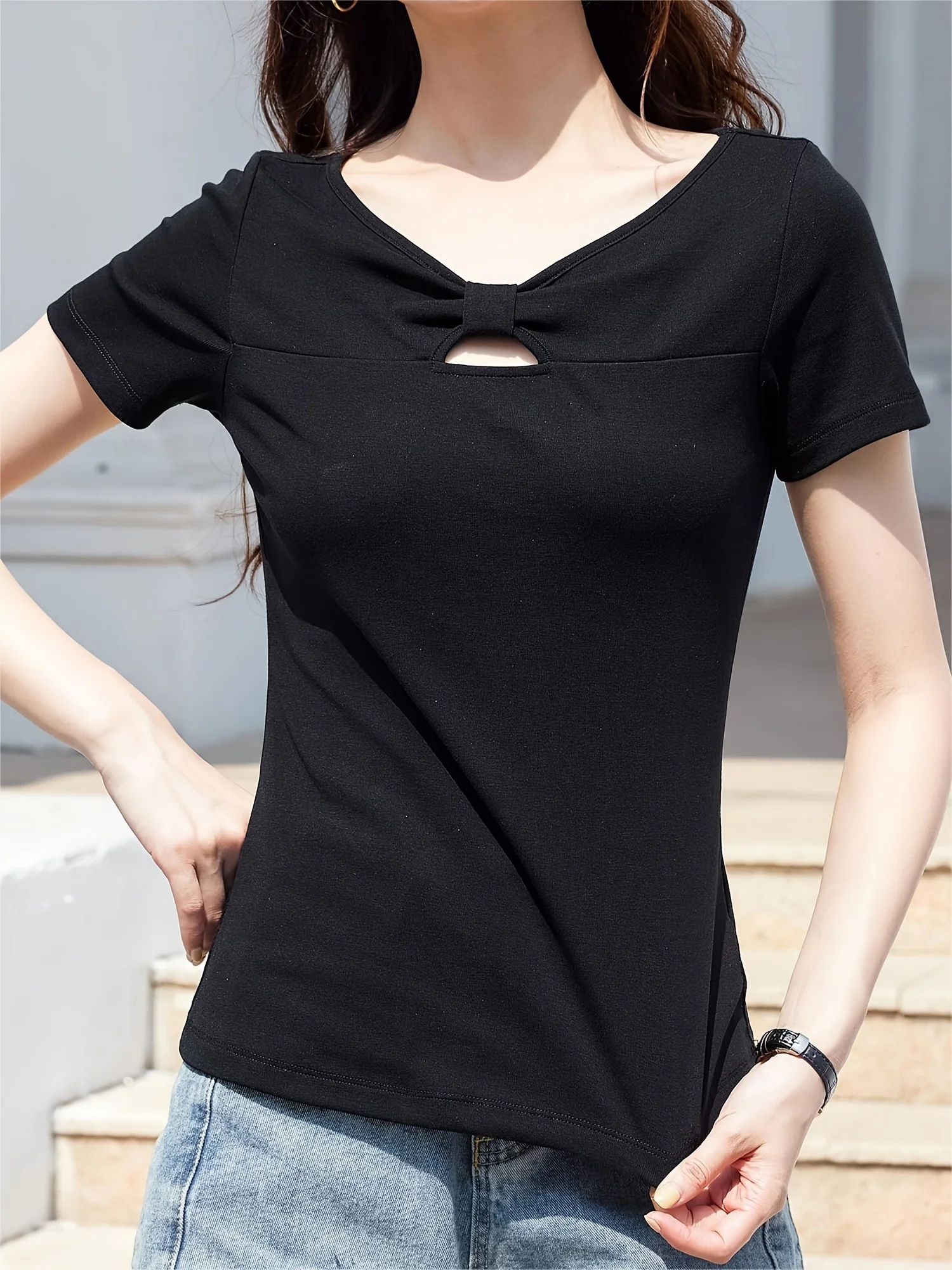 Dames zomer effen kleur korte mouw V-hals halslijn strik decoratieve gebreide tops zijn modieus, casual, licht en ademend